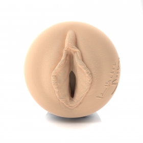 Isabelle Deltore Fleshlight PRO Image 4